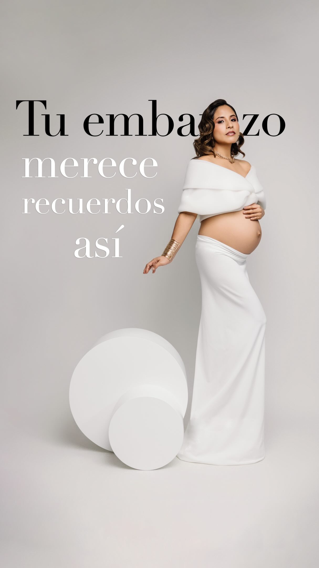 Hay etapas que cambian demasiado rápido… y muchas veces no nos damos cuenta hasta que ya pasaron 🤍

Por eso amo crear fotografías de embarazo que no solo se vean elegantes, sino que también te hagan sentir identificada contigo misma en este momento de tu vida ✨

No necesitas saber posar ni sentirte “perfecta” para tener retratos sofisticados y emotivos.
Durante toda la sesión te acompaño y dirijo para que puedas relajarte y disfrutar la experiencia.

El resultado son fotos de embarazo delicadas, femeninas y atemporales… de esas que quieres seguir viendo años después 🤍

📍Sesión de embarazo en Lima Perú 
📩 Escríbeme por WhatsApp: 994641163

#sesionmaternidad #treslucesfotografia #milagrosayala #maternitiyshooting